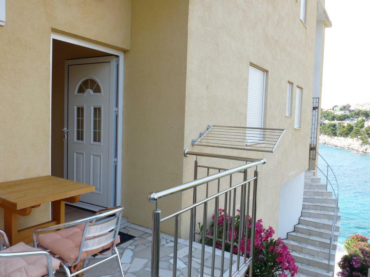 Apartment Vlajina *